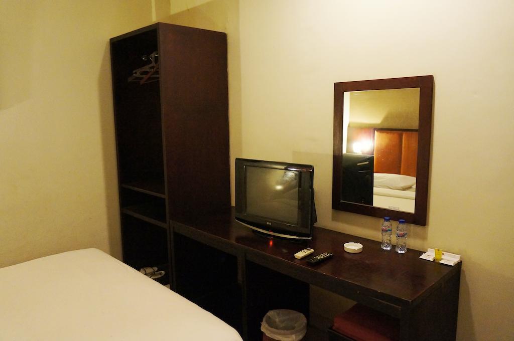 Feodora Airport Hotel Palimbão Quarto foto