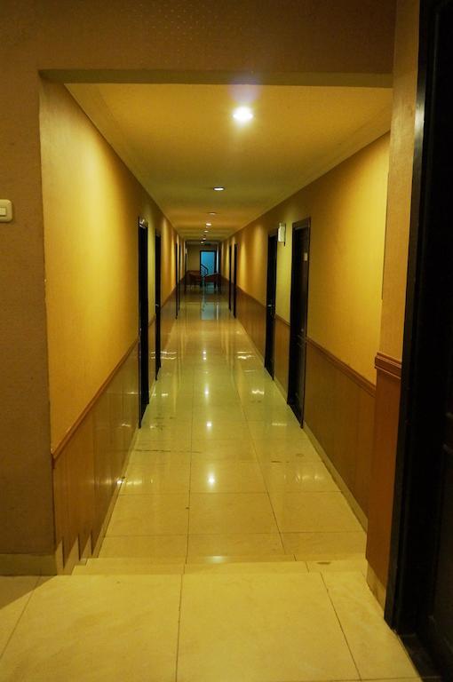 Feodora Airport Hotel Palimbão Exterior foto